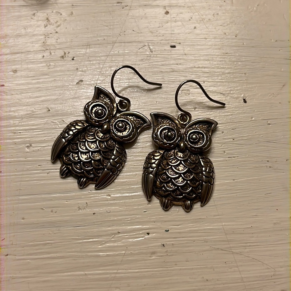 Gold Owl Shape Earrings - Picture 2 of 6
